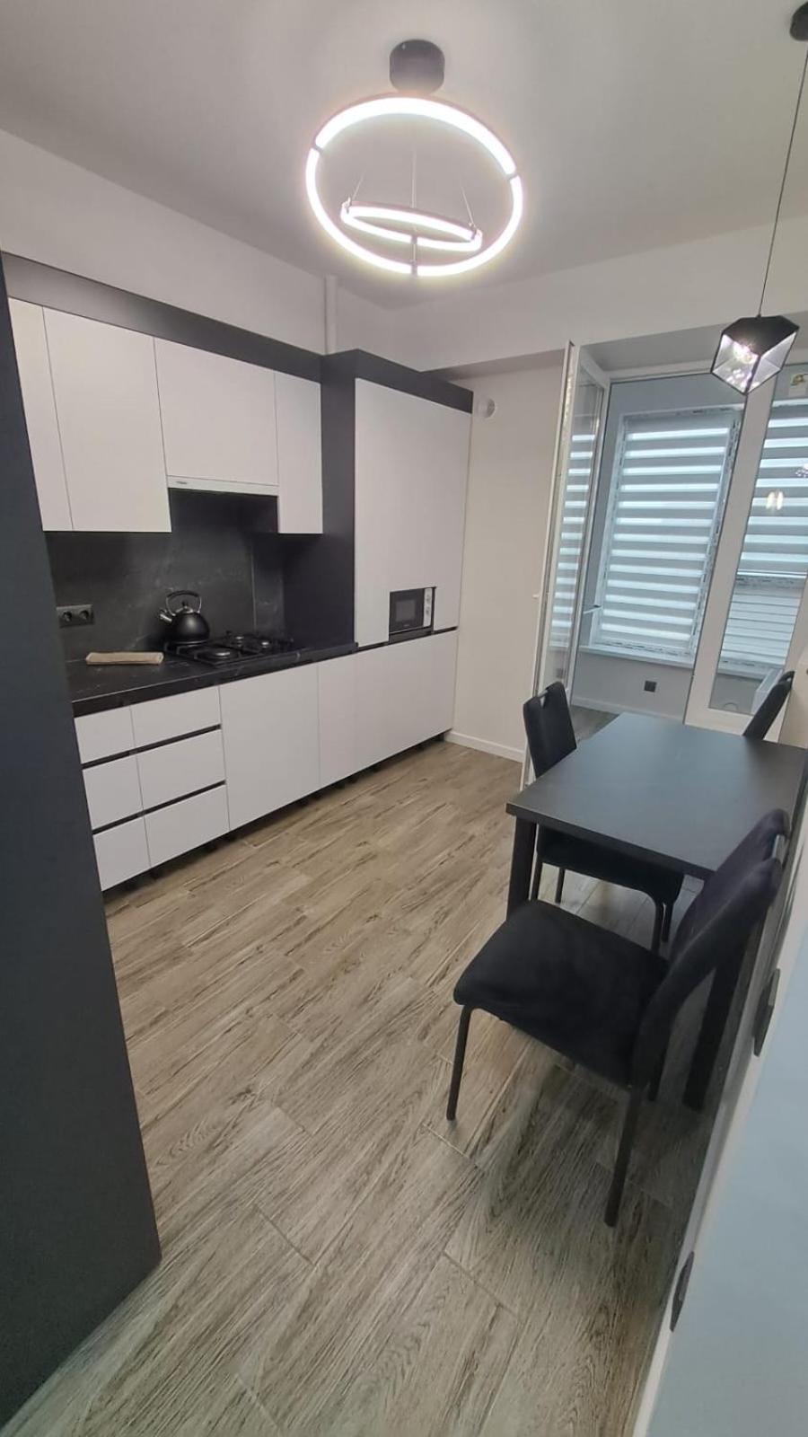 Аэропорт Кишинев 24&24 Apartment Luaran gambar