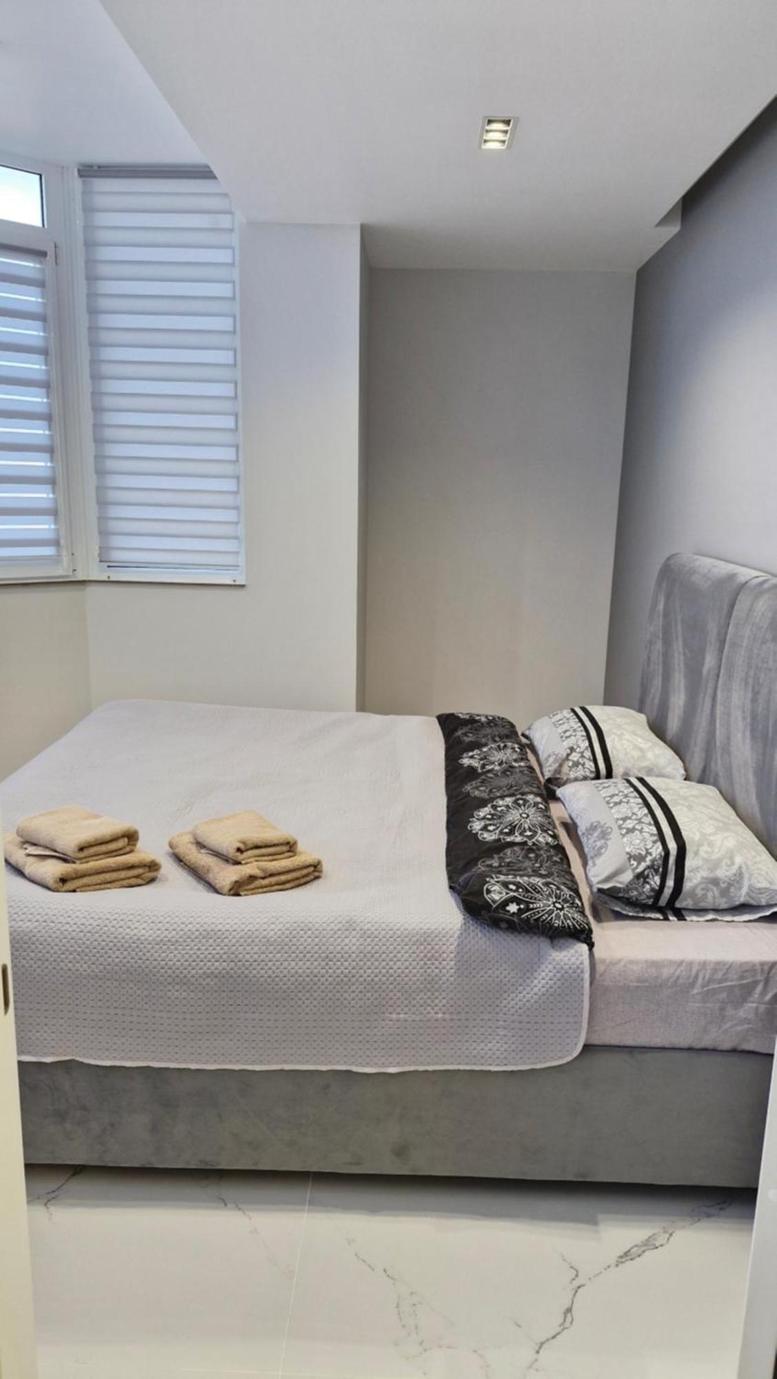 Аэропорт Кишинев 24&24 Apartment Luaran gambar